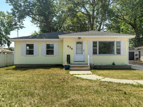 934 32nd St SW, Wyoming, MI 49509