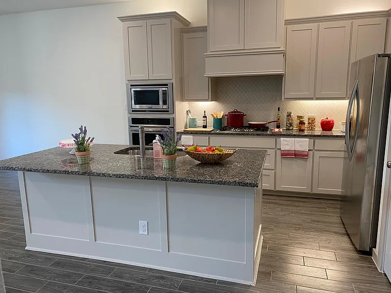 930 Marian Dr — Photo 10