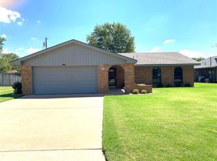 1312 N Jefferson St, Weatherford, OK 73096