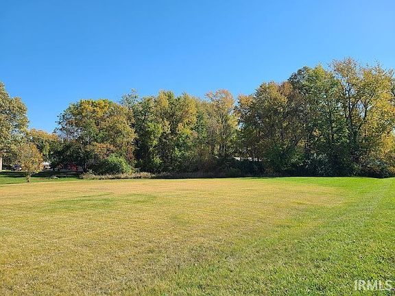 3rd image of 2 E Dogleg Dr W
