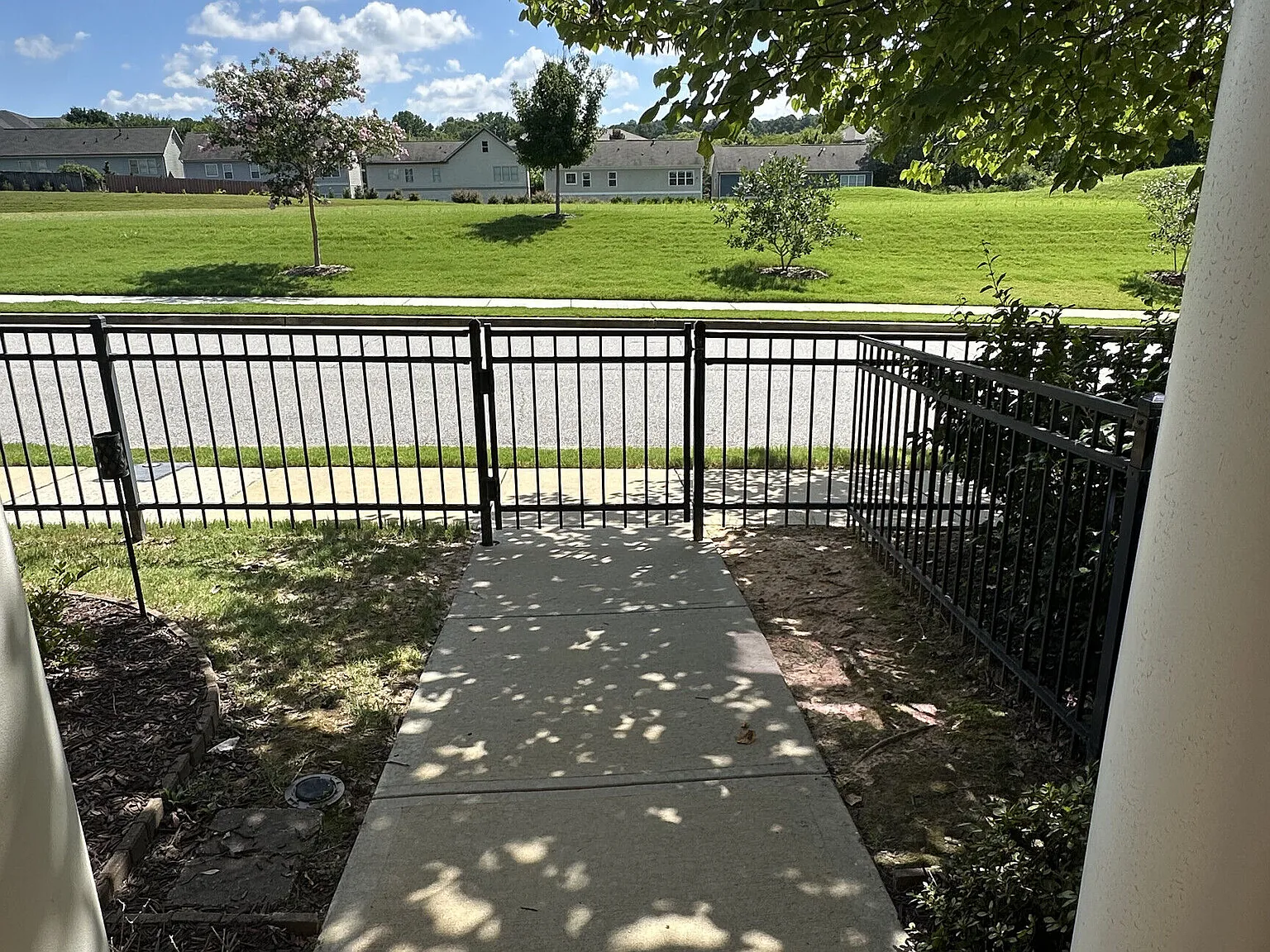 3 bed, 2.5 bath, 1580 sqft, $2,800 — Photo 3