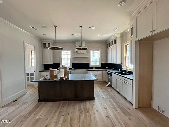 5th image of 1320 Eldon Cir