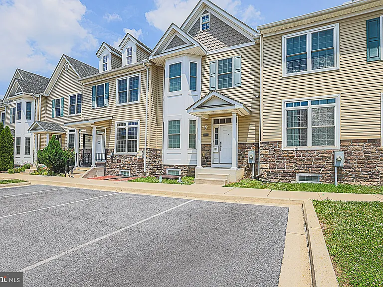3709 Fords Ln — Photo 3