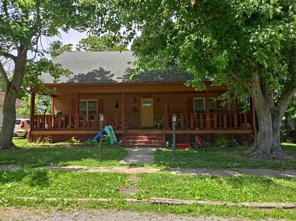 517 S 20th St, Herrin, IL 62948