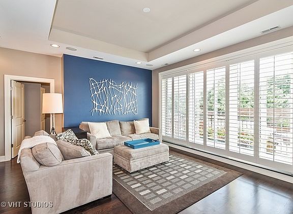 3rd image of 1937 W Diversey Pkwy APT 2C
