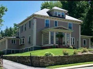 137 Grove Ave, Leominster, MA 01453