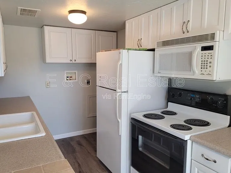 17019 E Calle Del Oro #D — Photo 4