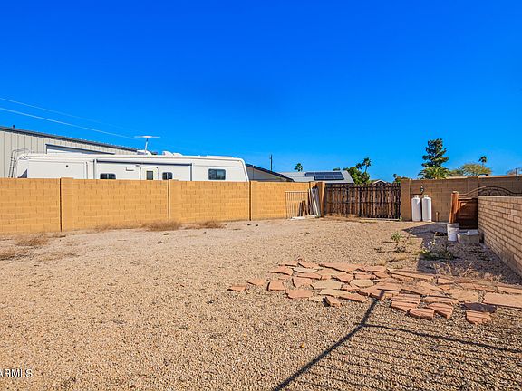 5th image of 16848 N 40TH Avenue
