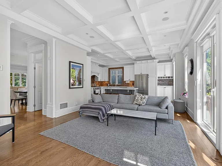 1912 W 36th Ave — Photo 4
