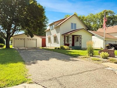 305 N 3rd Ave E, Truman, MN, 56088