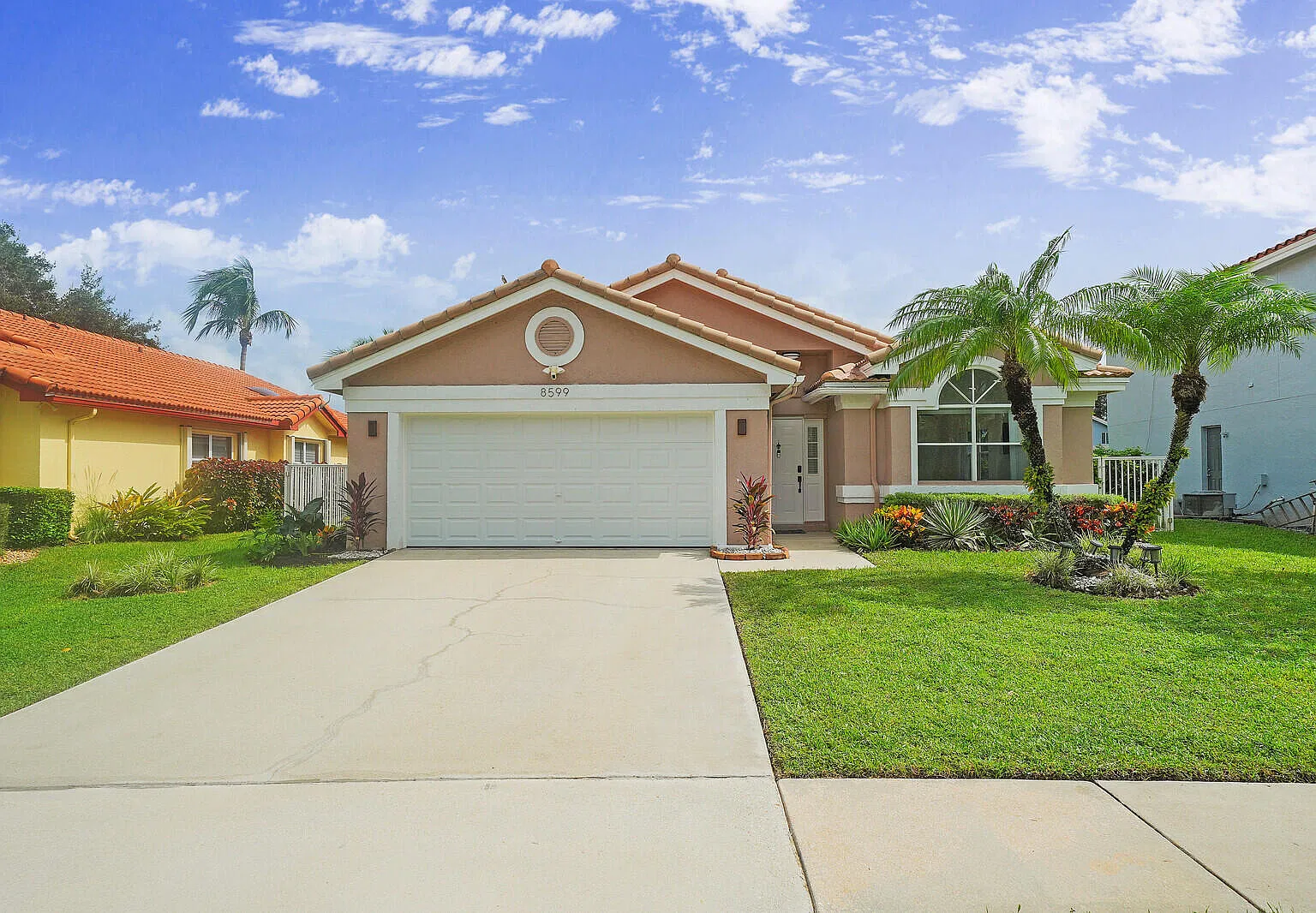 3 bed, 2.0 bath, 1674 sqft, $3,950 — Photo 2