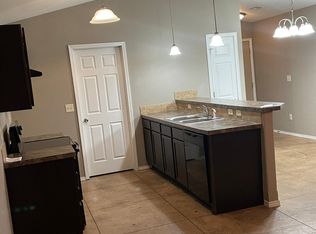 437 N Young St #437, Wichita, KS 67212
