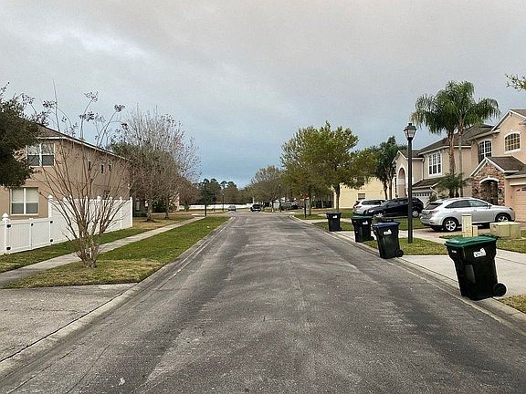 4th image of 15720 Montesino Dr