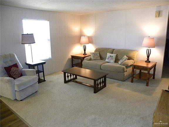 2nd image of 418 Las Fuentes Dr