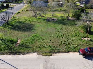 307 N Pecan St #9&10, Pearsall, TX 78061