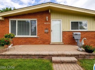 18572 Milburn St, Livonia, MI 48152
