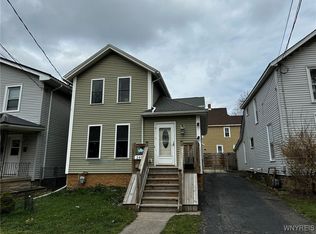 240 Chestnut St, Lockport, NY 14094