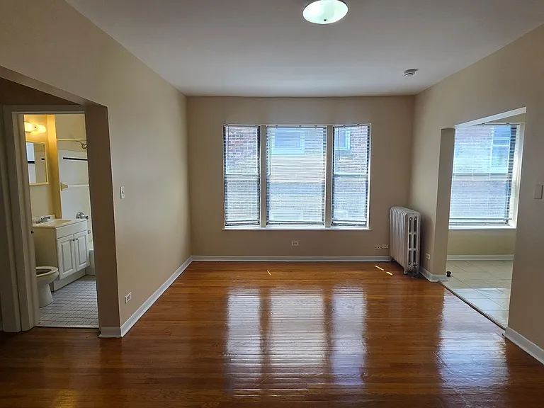 7722-28 N. MARSHFIELD — Photo 3