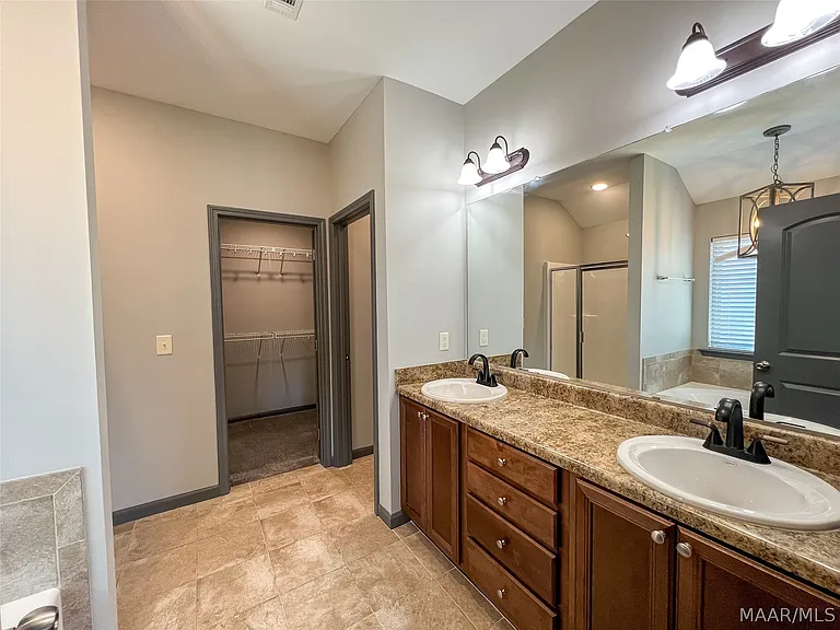 583 Sunset Dr — Photo 10
