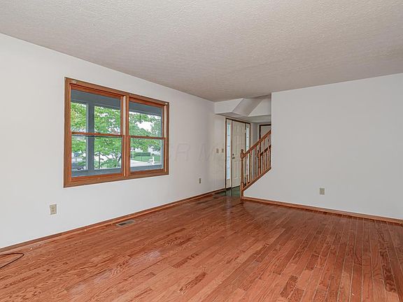 4th image of 386 Hearthstone Dr