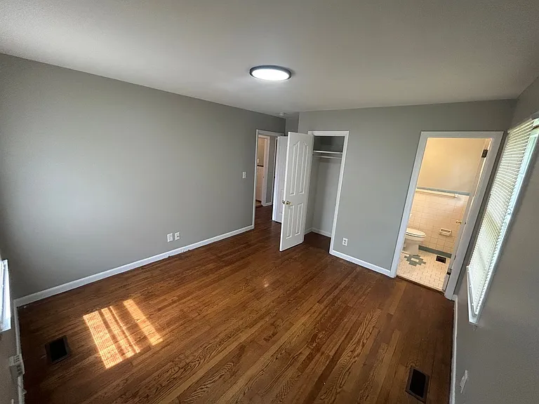 2508 Piney Branch Rd NW — Photo 9