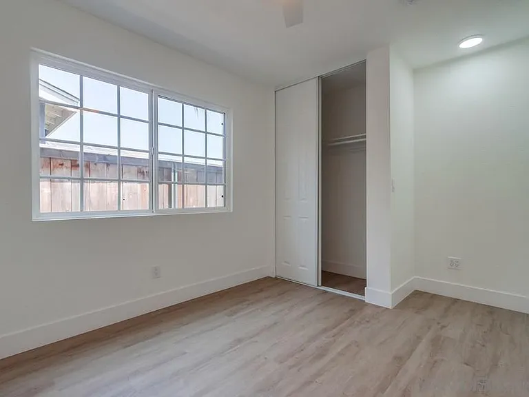 10190 Drumcliff Ave — Photo 24