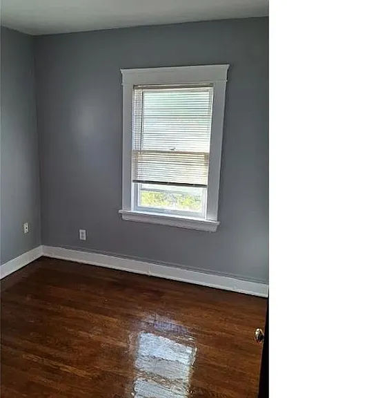 3301 W 94th St — Photo 3