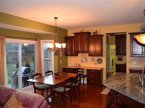 5th image of 129 Shire Dr N