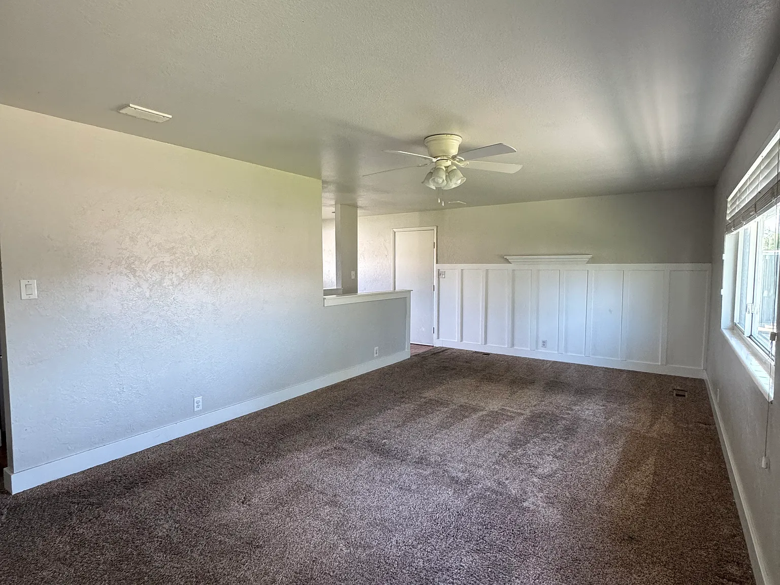 4 bed, 2200 sqft, $2,750 — Photo 2