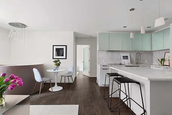 Sold by Compass | media 3