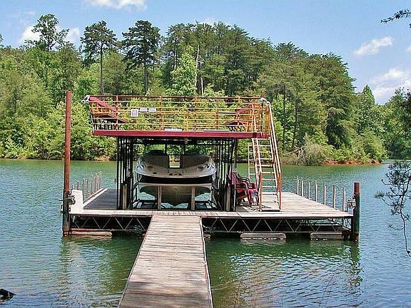 SS party dock