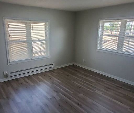 3rd image of 4106 Lee Rd Studio 3
