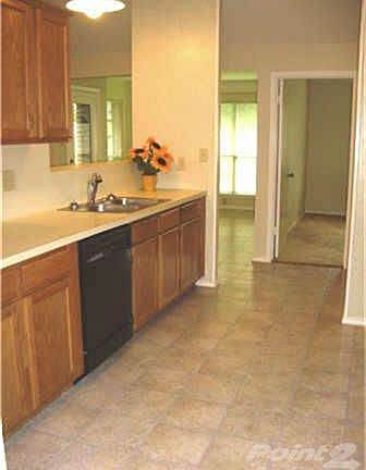 3rd image of 16323 McCormick Dr
