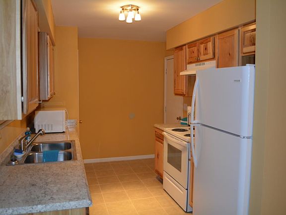3rd image of 3818 NW Archer St #102