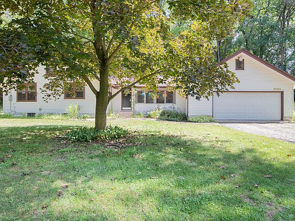 3rd image of 8944 E Gull Lake Dr