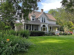 404 Cottage Ave, Vermillion, SD 57069