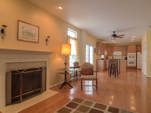 3rd image of 9701 Inkwood Dr.