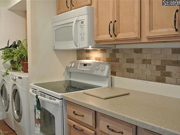 3rd image of 8115D Independence Dr #34-D