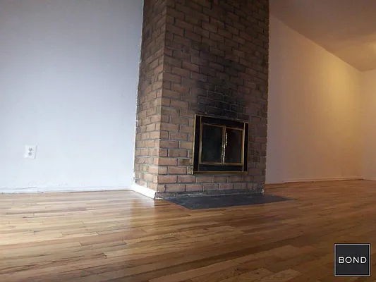 Rented by Bond New York | media 40