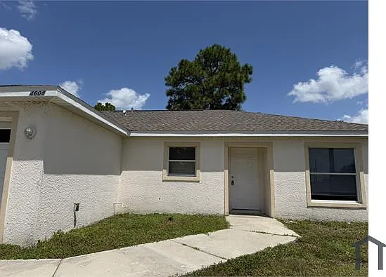 4608 Douglas Ln