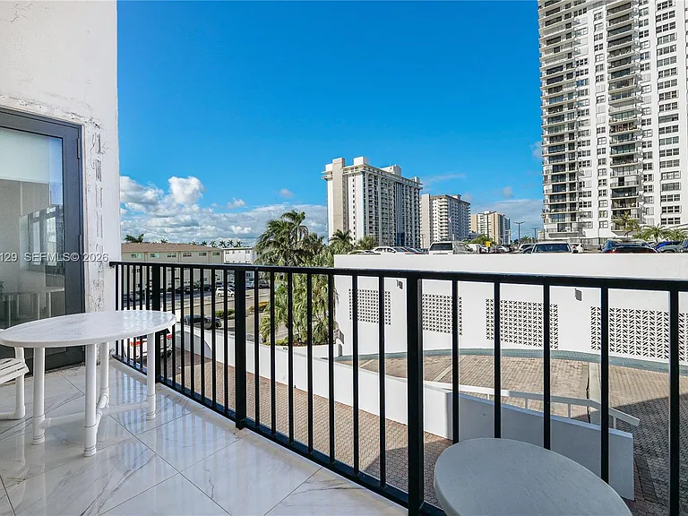 2401 S Ocean Dr #305 — Photo 6