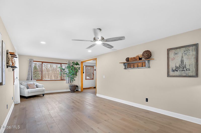 5th image of 104 Haughney Road