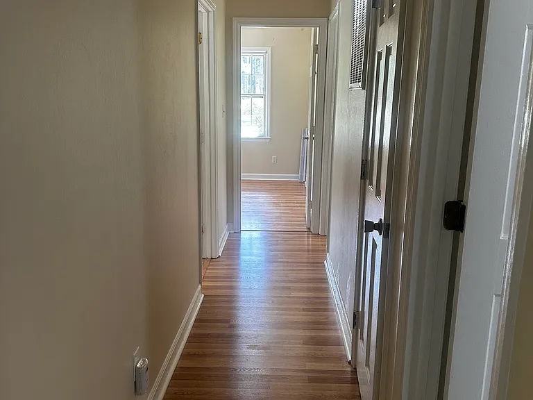 Shoreline Dr — Photo 12