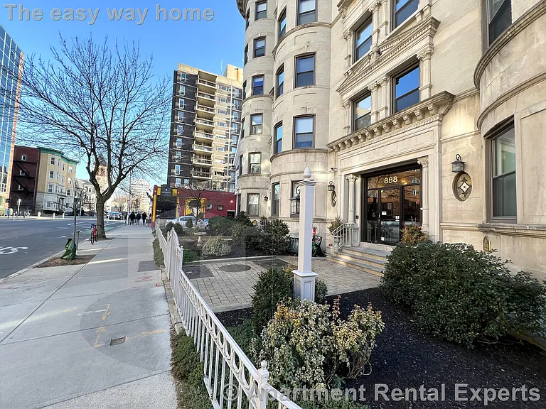 884 Massachusetts Ave #516 — Photo 15