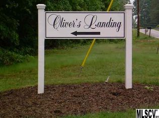 4 Players Ridge Rd, Hickory, NC 28601