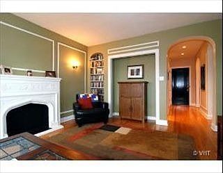 3rd image of 4408 N Hermitage Ave