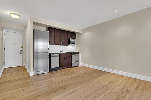 Rented by Cooper & Cooper Real Estate | media 15