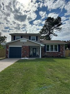 453 W Plantation Rd, Virginia Beach, VA, 23454