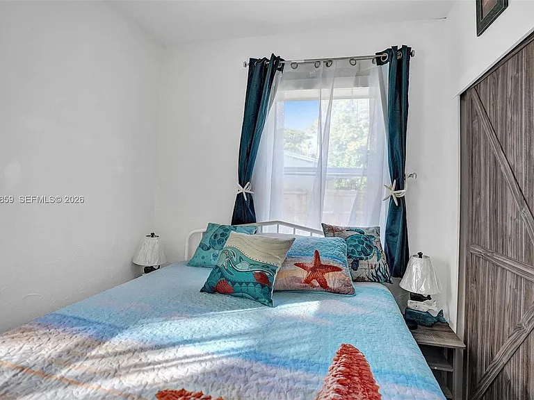 101 SW 22nd Ave — Photo 10