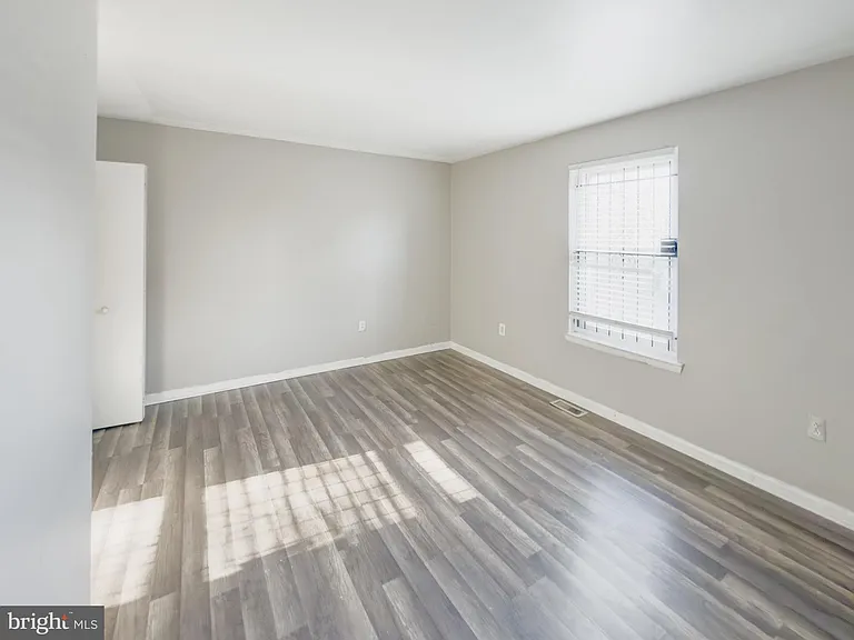 1616 Diamond St — Photo 12